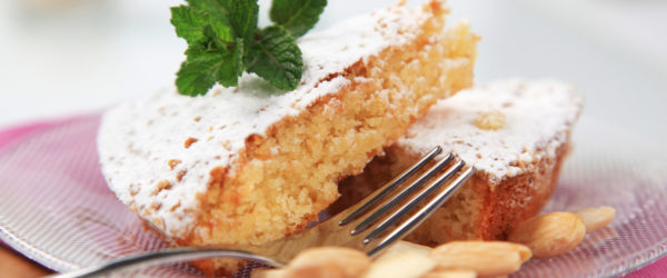 torta fiori di sambuco e mandorle