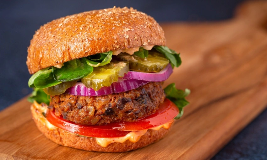 Burger di melanzane e noci