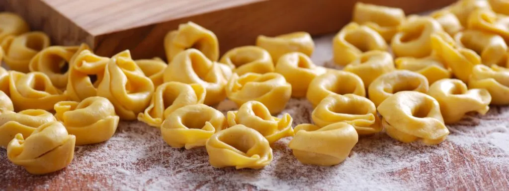 dove comprare i tortellini a bologna