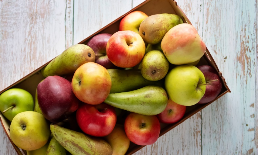 pere e mele, frutta di stagione a febbraio