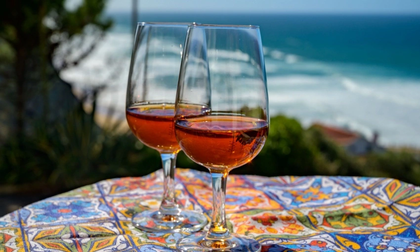 Calici di vino a Madeira