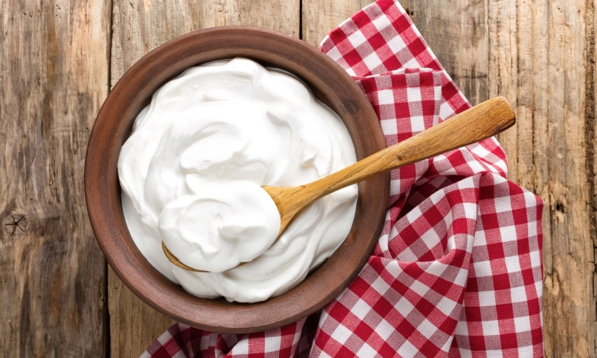 Yogurt bianco fatto in casa