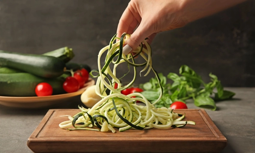 Spaghetti di zucchine da condire