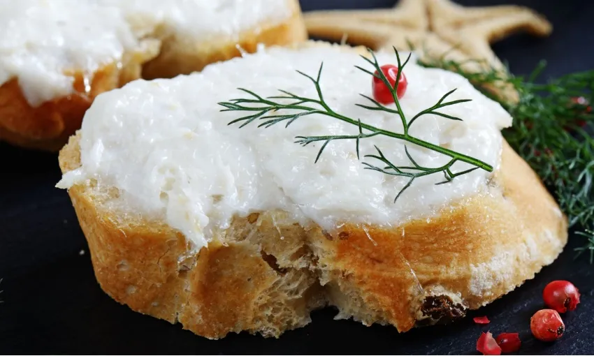 baccalà mantecato su crostino di pane