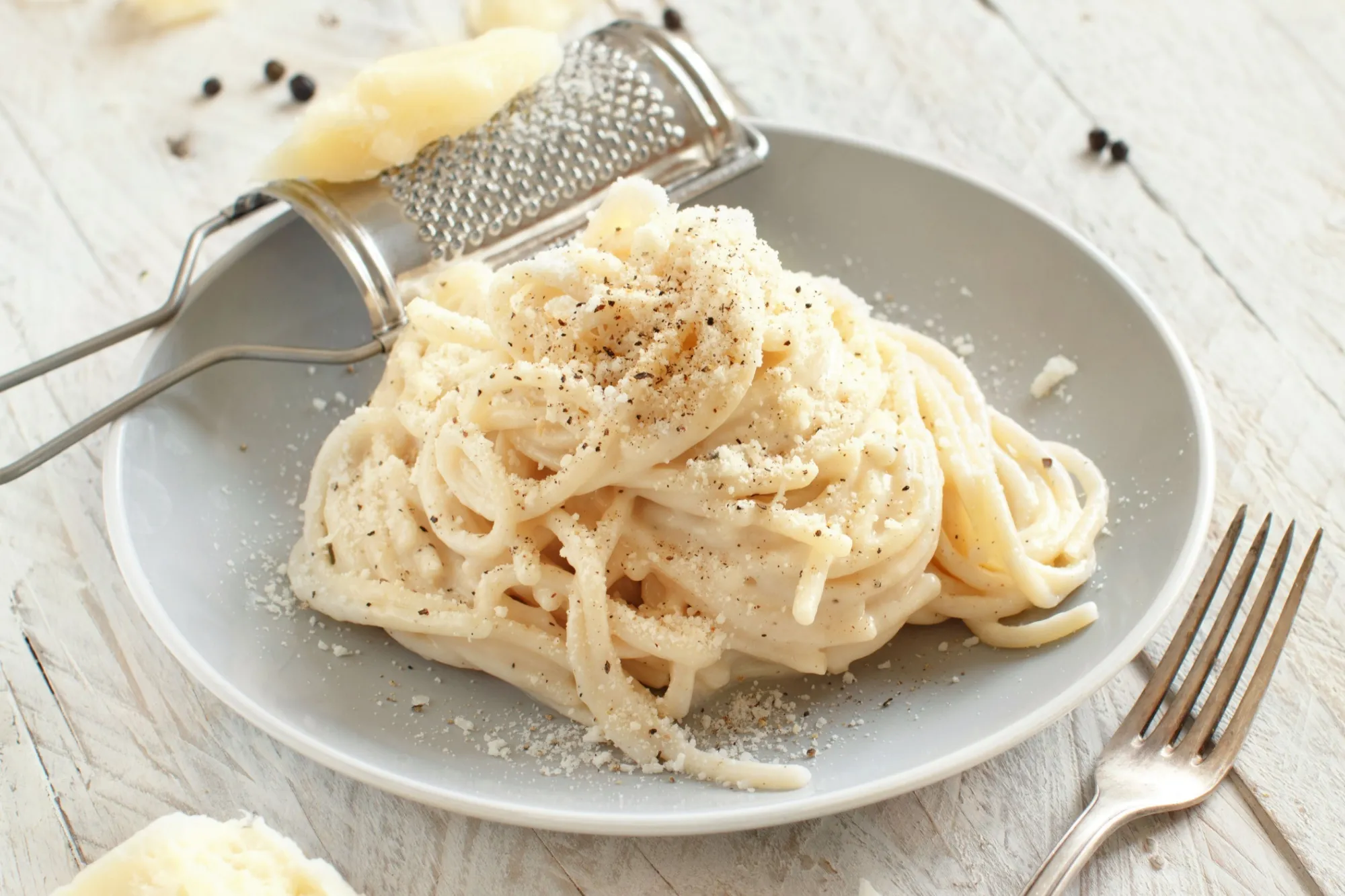 Cacio e pepe uno dei piatti da mangiare nel Lazio