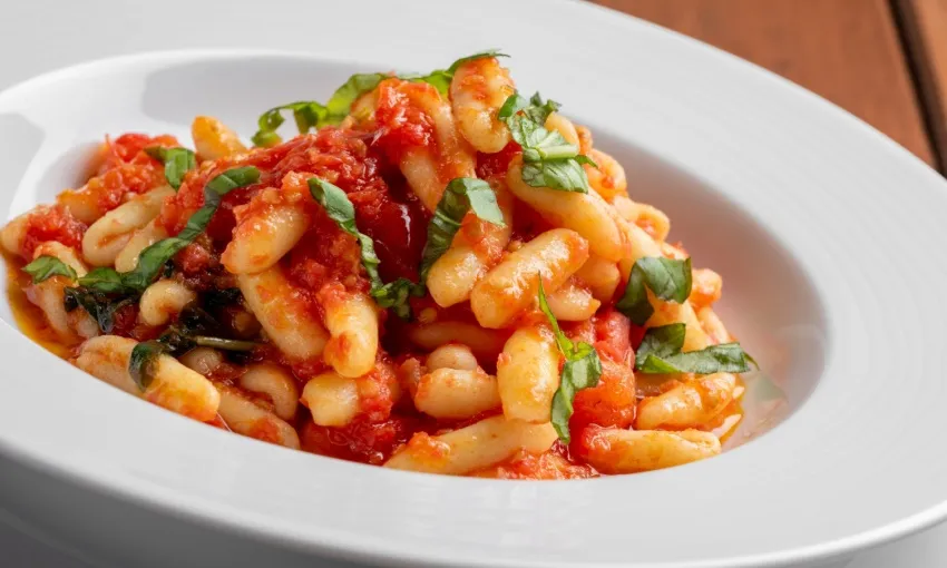 Gnocchetti con pomodorino fresco e basilico