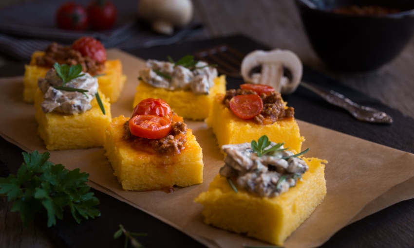 Crostini di polenta