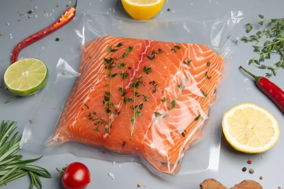 Salmone da cucinare con il metodo dell'oliocottura