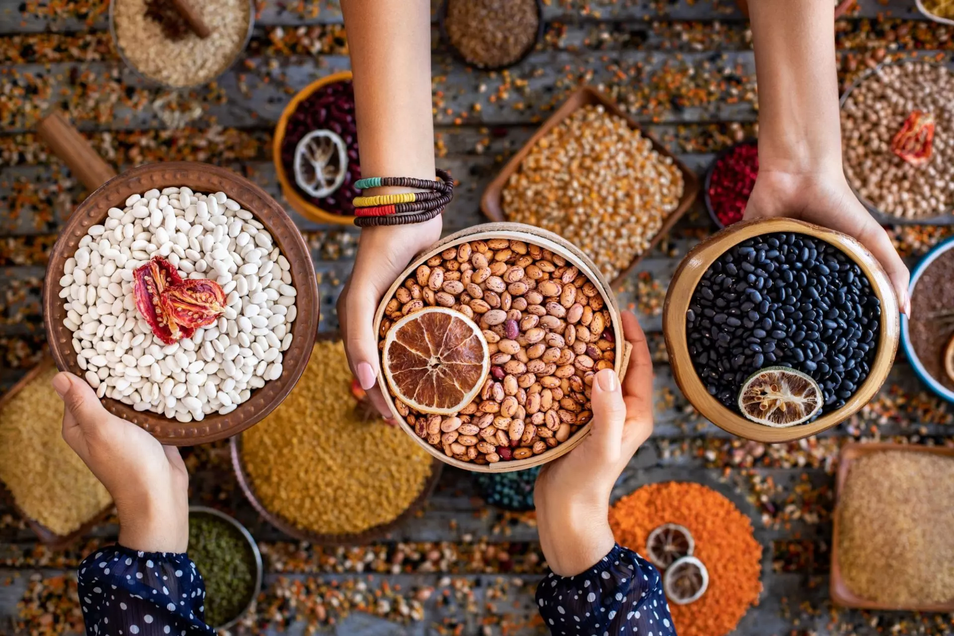 varietà diverse di fagioli secchi